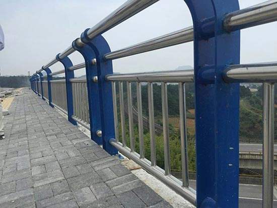 不锈钢复合管桥梁栏杆-3…